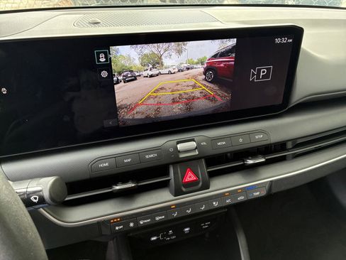 Used 2025 Kia K4 LXS image 17