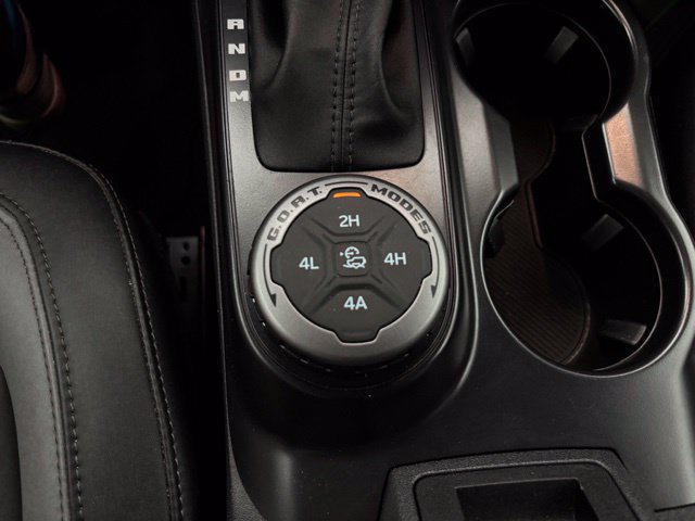 Used 2024 Ford Bronco Everglades AWD/4WD image 33