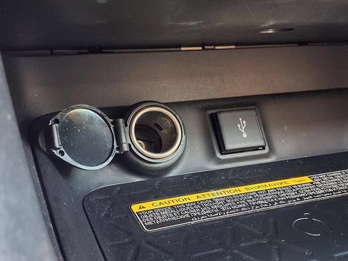 Used 2020 Toyota RAV4 XLE Premium FWD image 24