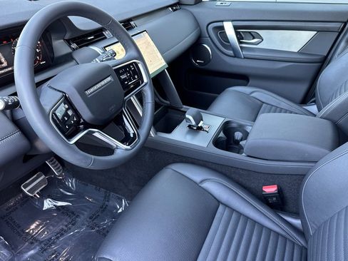 Used 2025 Land Rover Discovery Sport Dynamic SE AWD/4WD image 9
