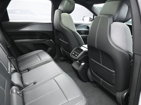 Used 2024 Cadillac Lyriq Tech image 35