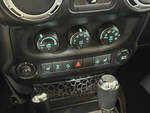 Used 2015 Jeep Wrangler Unlimited Rubicon w/ Max Tow Package image 14