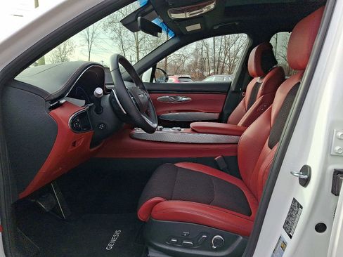 Used 2023 Genesis GV70 2.5T w/ Sport Prestige Package image 13