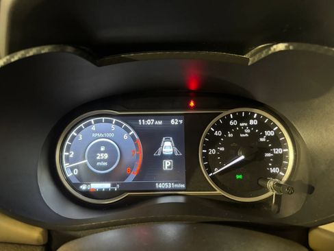Used 2020 Nissan Versa SV FWD image 13