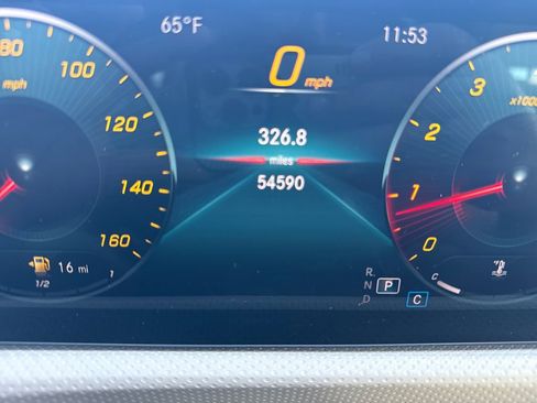 Used 2022 Mercedes-Benz CLA 250 4MATIC image 17