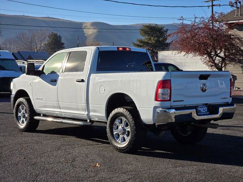 Used 2024 RAM 2500 Big Horn w/ Off Road Package image 3