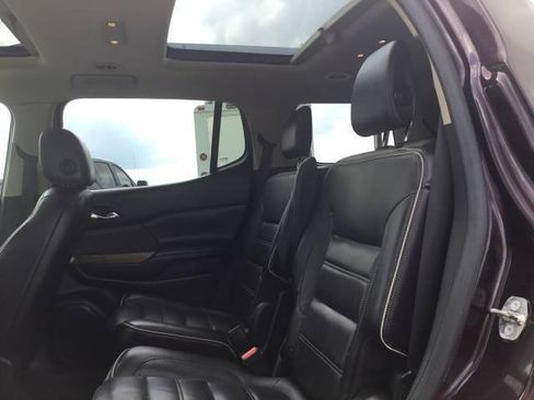 Used 2017 GMC Acadia Denali w/ Technology Package FWD image 12