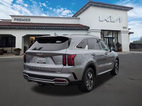 Used 2022 Kia Sorento S FWD image 8