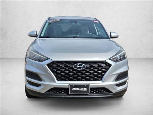 Used 2020 Hyundai Tucson SE image 2
