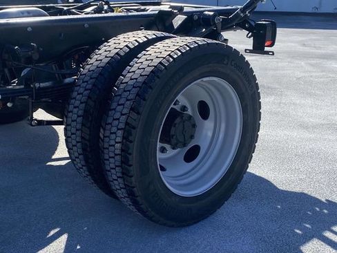 New 2026 Ford F550 4x4 Supercab Super Duty image 9