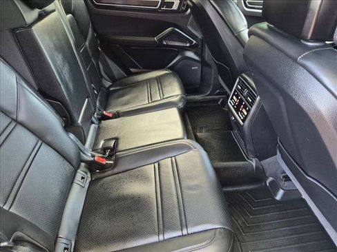 Used 2022 Porsche Cayenne GTS AWD/4WD image 20
