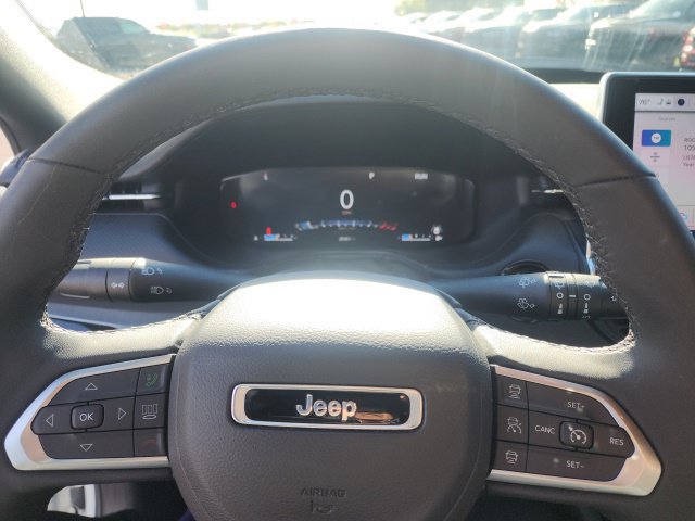 Used 2025 Jeep Compass Limited w/ High Altitude Package AWD/4WD image 11