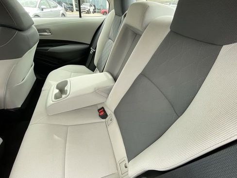 Used 2020 Toyota Corolla LE image 16