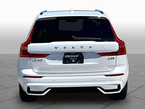Certified 2024 Volvo XC60 B5 Core w/ Protection Package Premier AWD/4WD image 5