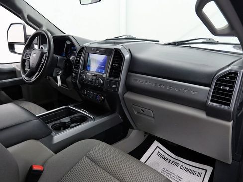 Used 2022 Ford F250 XLT w/ XLT Premium Package AWD/4WD image 17