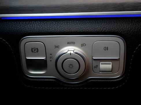 Used 2020 Mercedes-Benz GLE 350 4MATIC image 16