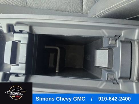 Used 2025 Nissan Rogue SV FWD image 26
