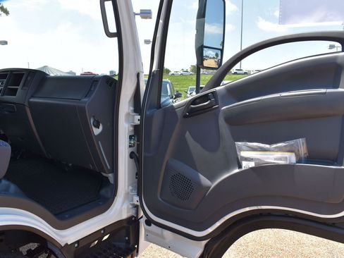 New 2025 Chevrolet Low Cab Forward RWD image 5