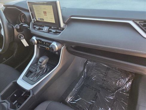 Certified 2025 Toyota RAV4 LE image 20