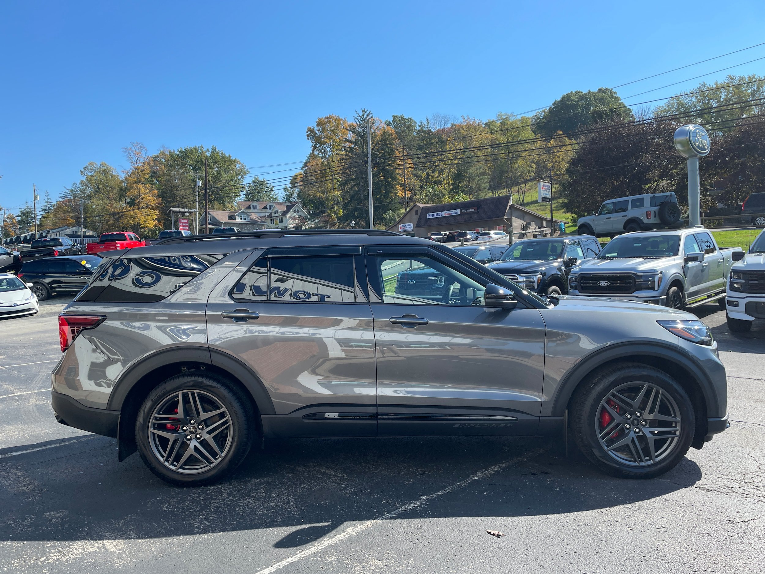Certified 2026 Ford Explorer ST w/ Sun And Sound Package AWD/4WD image 4