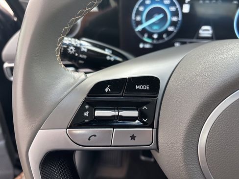 Used 2025 Hyundai Elantra SEL image 11