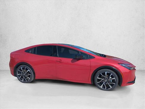 New 2026 Toyota Prius Plug-In Hybrid FWD image 4