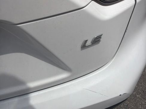 Used 2024 Toyota Corolla LE FWD image 28