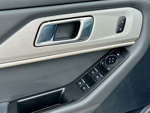 Certified 2026 Ford Explorer Active RWD image 17