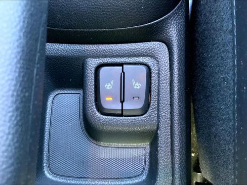 Used 2021 Chevrolet Spark ACTIV image 28