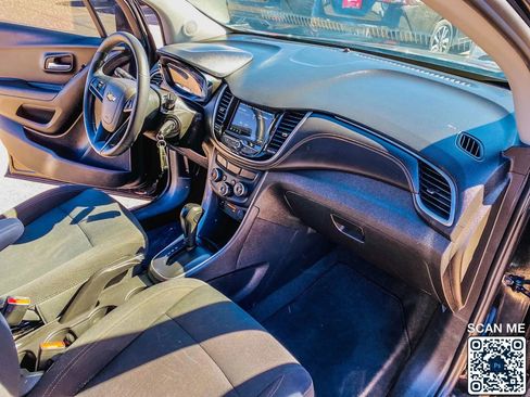 Used 2019 Chevrolet Trax LS w/ Tint and Cruise Package image 28