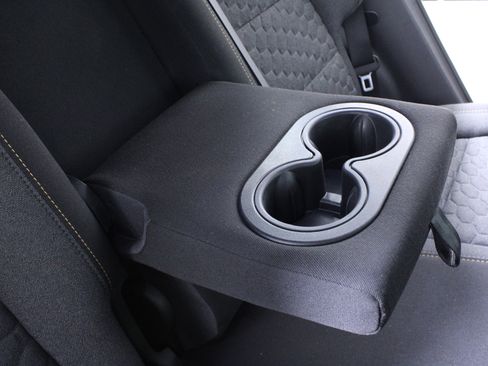 Used 2018 Chevrolet Equinox LT image 16