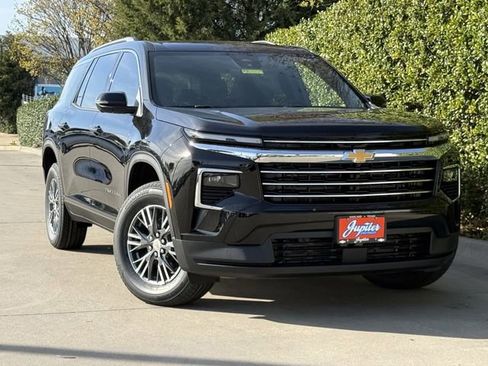 New 2026 Chevrolet Traverse LT image 2