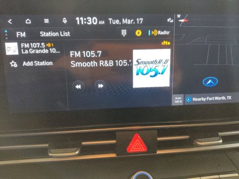 Used 2023 Hyundai Elantra SEL w/ Convenience Package image 25