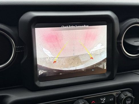 Used 2023 Jeep Wrangler Unlimited Sahara w/ Cold Weather Group image 4