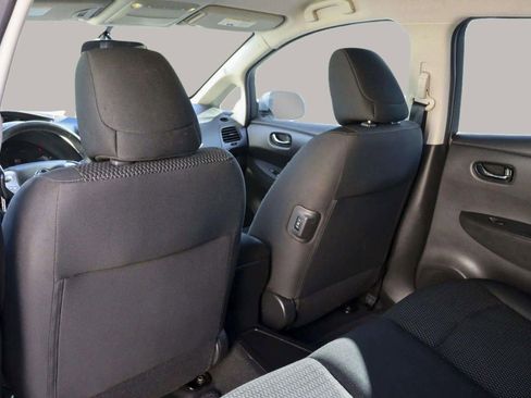 Used 2015 Nissan Leaf S image 25