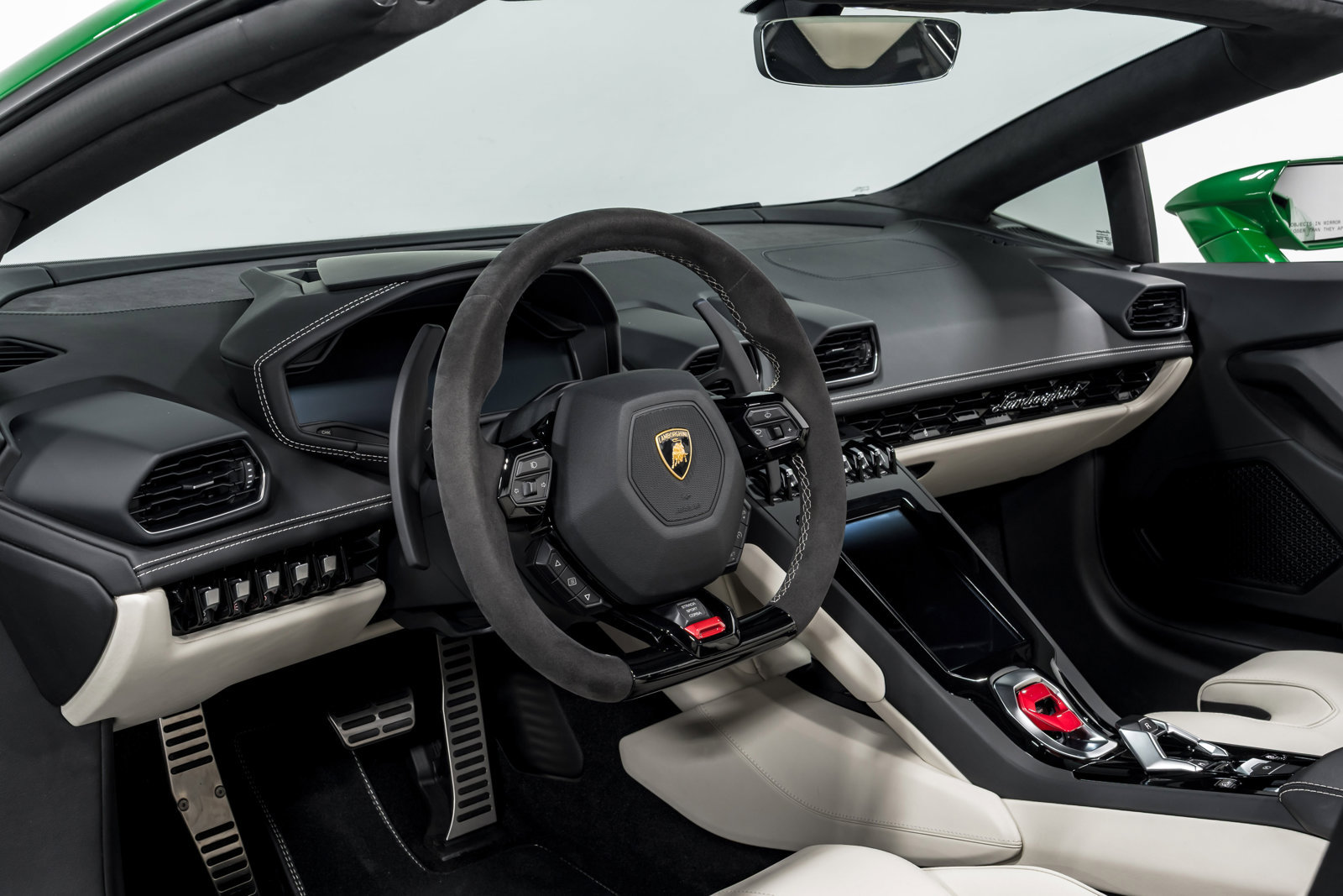Used 2022 Lamborghini Huracan EVO RWD image 12