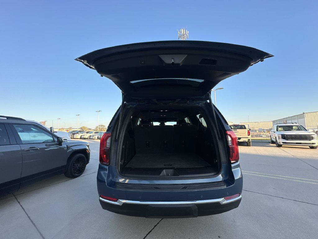 Certified 2026 GMC Yukon XL Elevation w/ LPO, Floor Liner Package AWD/4WD image 26