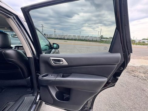 Used 2013 Nissan Pathfinder SL FWD image 20
