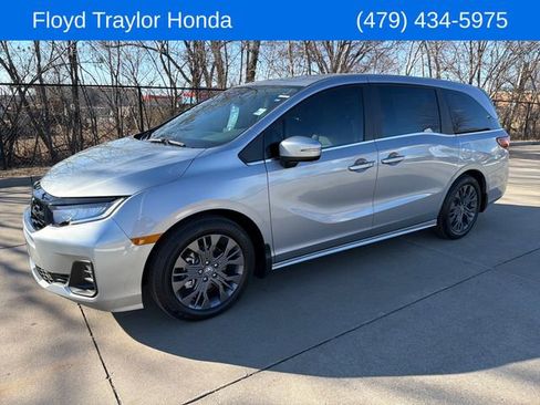 New 2026 Honda Odyssey Touring image 1