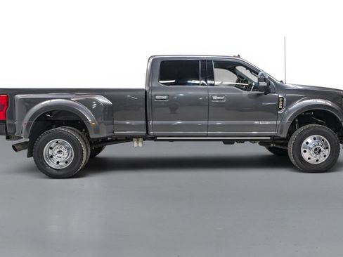 Used 2019 Ford F450 Platinum w/ Platinum Ultimate Package AWD/4WD image 5