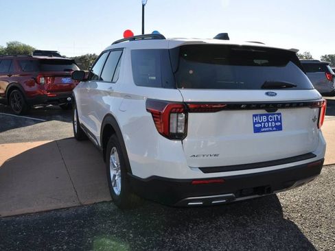 New 2025 Ford Explorer Active w/ Active Comfort Package image 3