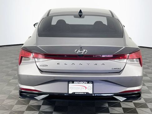 Used 2023 Hyundai Elantra Limited FWD image 7