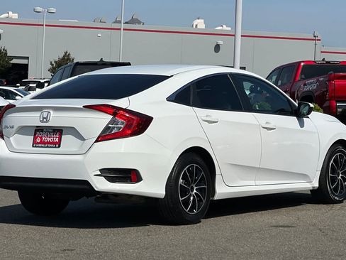 Used 2018 Honda Civic LX image 2