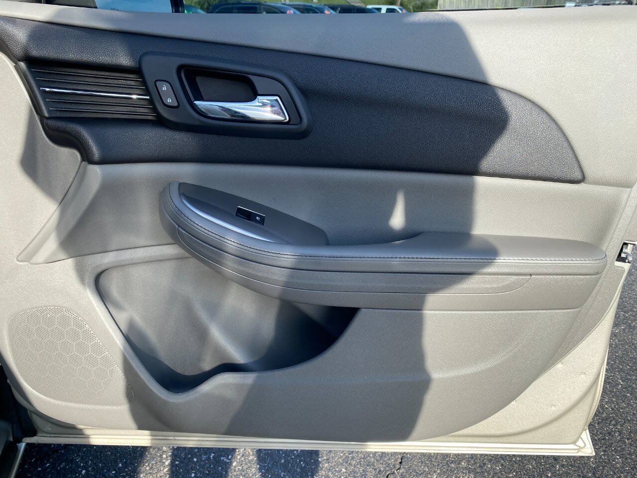 Used 2015 Chevrolet Malibu LS FWD image 28