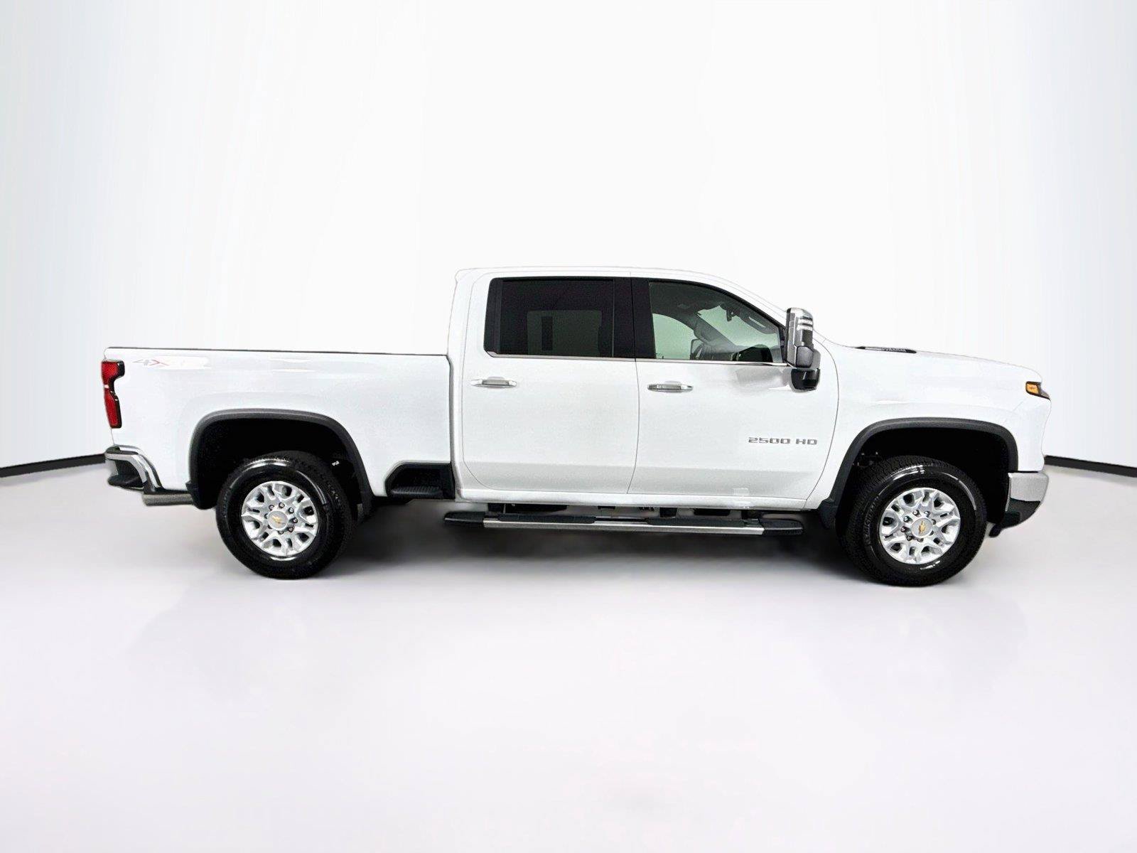 Used 2026 Chevrolet Silverado 2500 LTZ AWD/4WD image 11