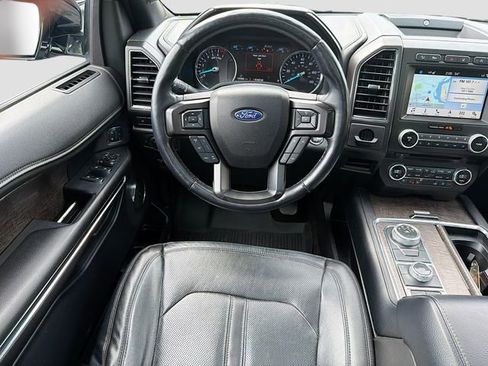 Used 2018 Ford Expedition Limited w/ Equipment Group 302A AWD/4WD image 22