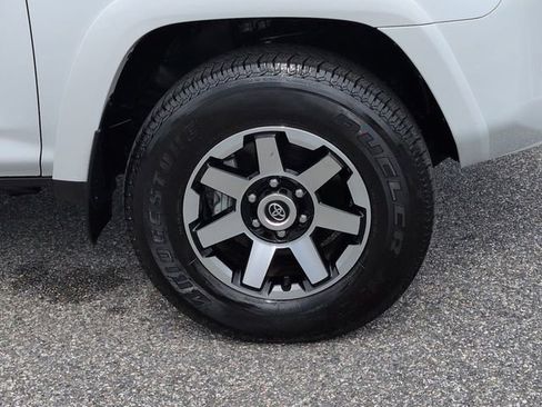 Certified 2024 Toyota 4Runner TRD Off-Road Premium w/ Moonroof Package AWD/4WD image 11