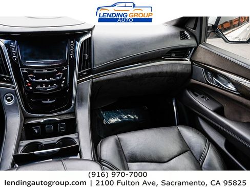 Used 2016 Cadillac Escalade ESV Platinum image 15