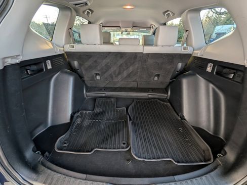 Used 2018 Honda CR-V LX image 9