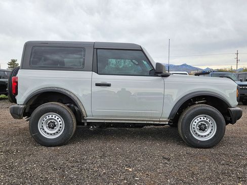 New 2026 Ford Bronco 2-Door AWD/4WD image 4